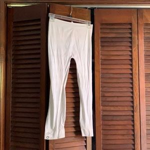 White Capri leggings